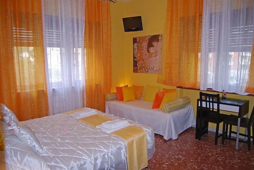 B&B Profumo Di Roma 0*,  Italia